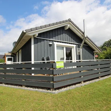 بيت للعطل Tversted In Zarrentin Zarrentin am Schaalsee